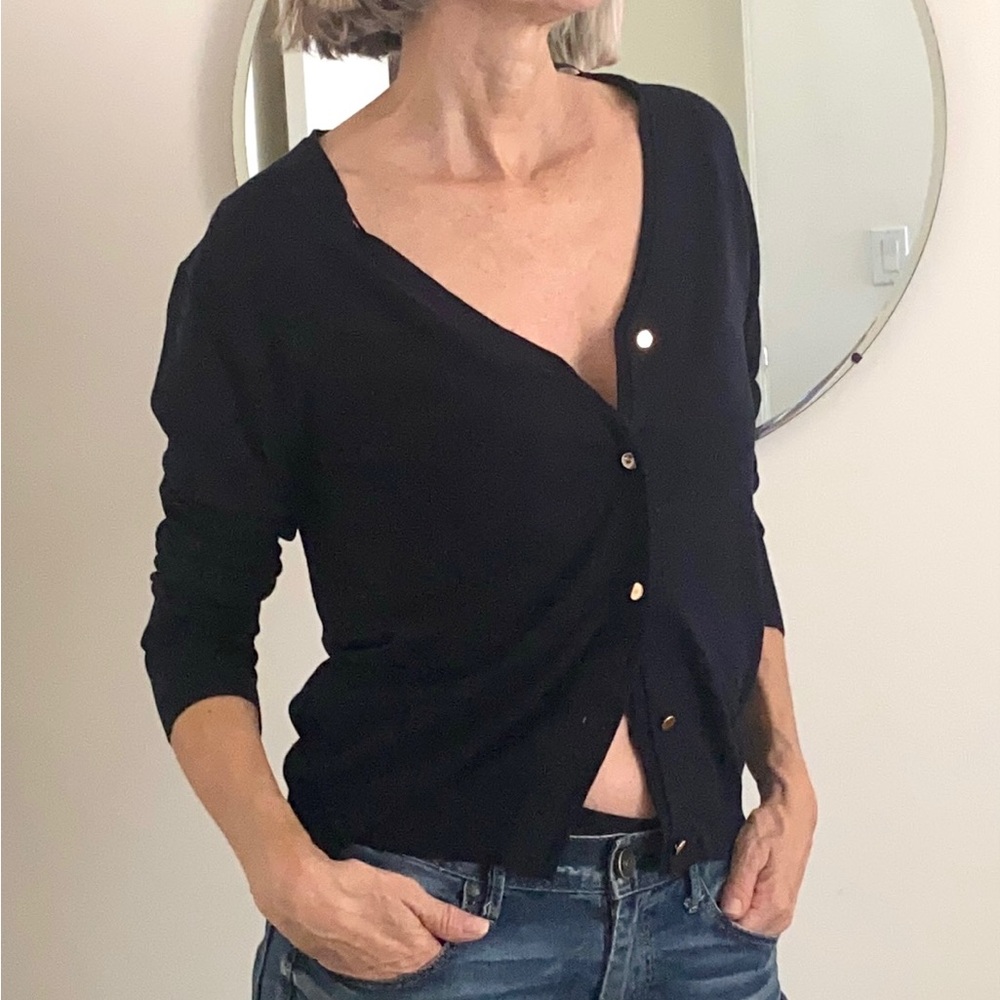 Zara Women's Navy Blue Button-Up Cardigan
